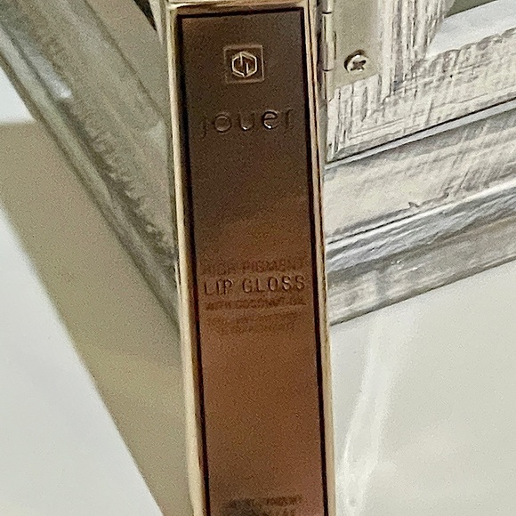 Jouer - 🌸(NIB)🌸High pigment lip gloss - Sloane (warm coral nude). - Picture 7 of 14